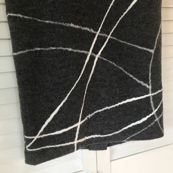 Modern Pencil Skirt- 100% Wool! EUC 3/$19 - Picture 3 of 16